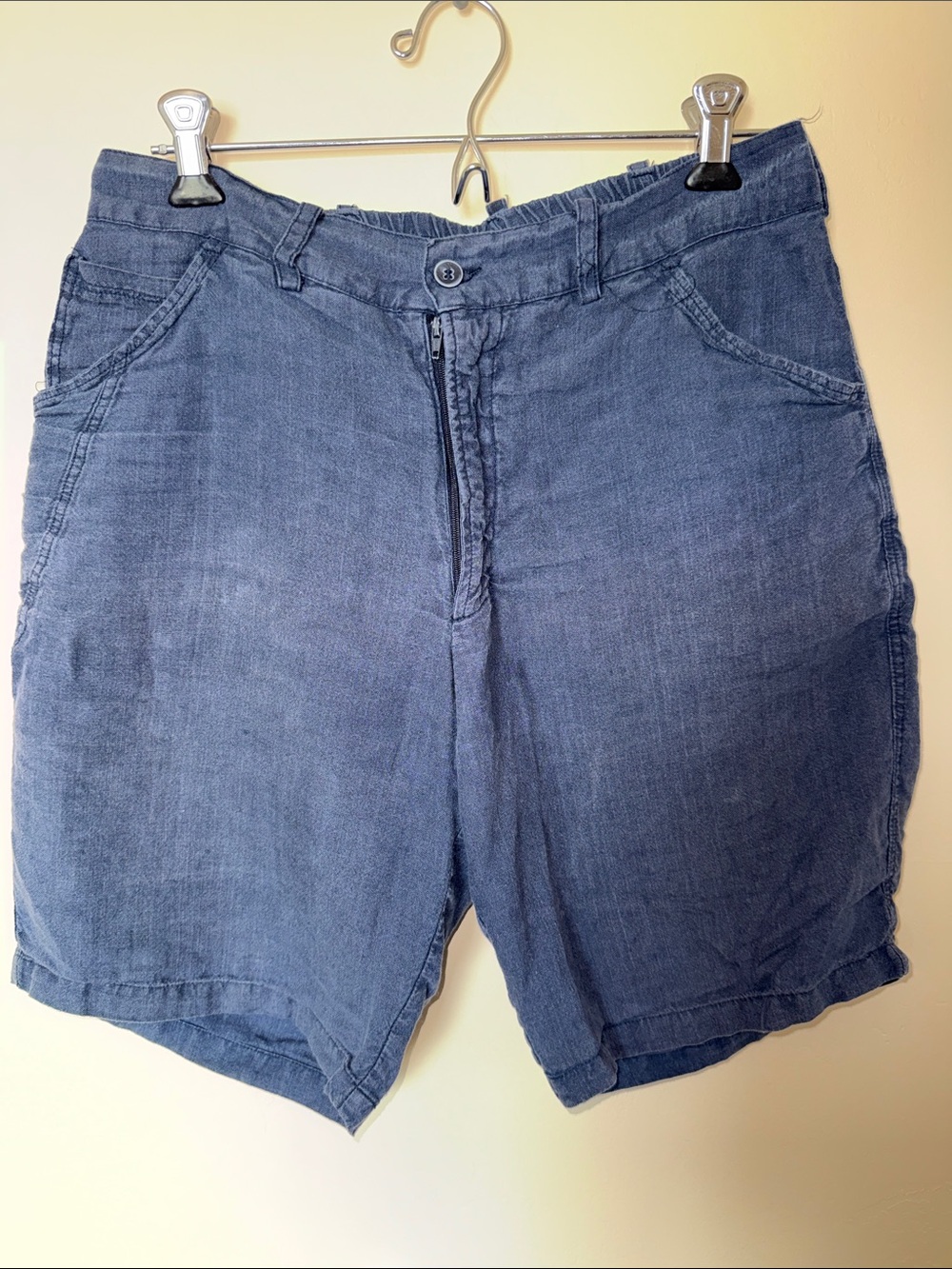 Men's Navy Casual Flat-Front Shorts